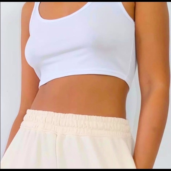 💋2– Scoop Neckline Crop 100% Cotton Cropped Camisole/Bralettes/Tank Top/ Shirt - Picture 3 of 3